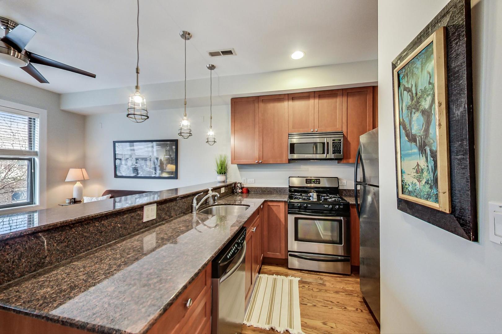 3908 North Wolcott Avenue, Unit 2 Chicago, IL 60613 - Photo 12 of 28