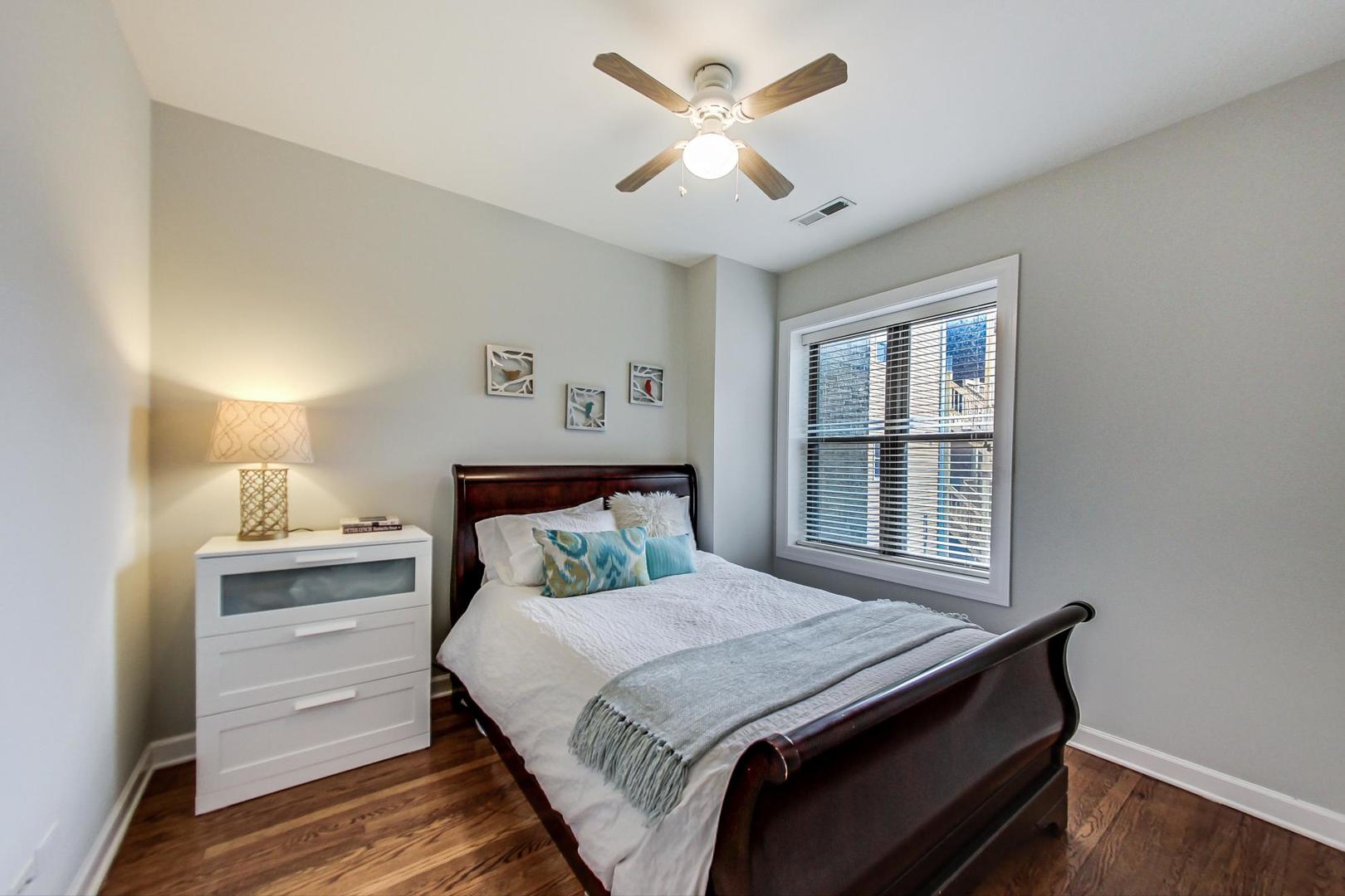 3908 North Wolcott Avenue, Unit 2 Chicago, IL 60613 - Photo 16 of 28