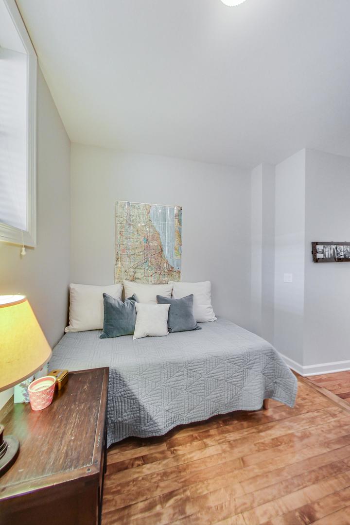 3908 North Wolcott Avenue, Unit 2 Chicago, IL 60613 - Photo 20 of 28