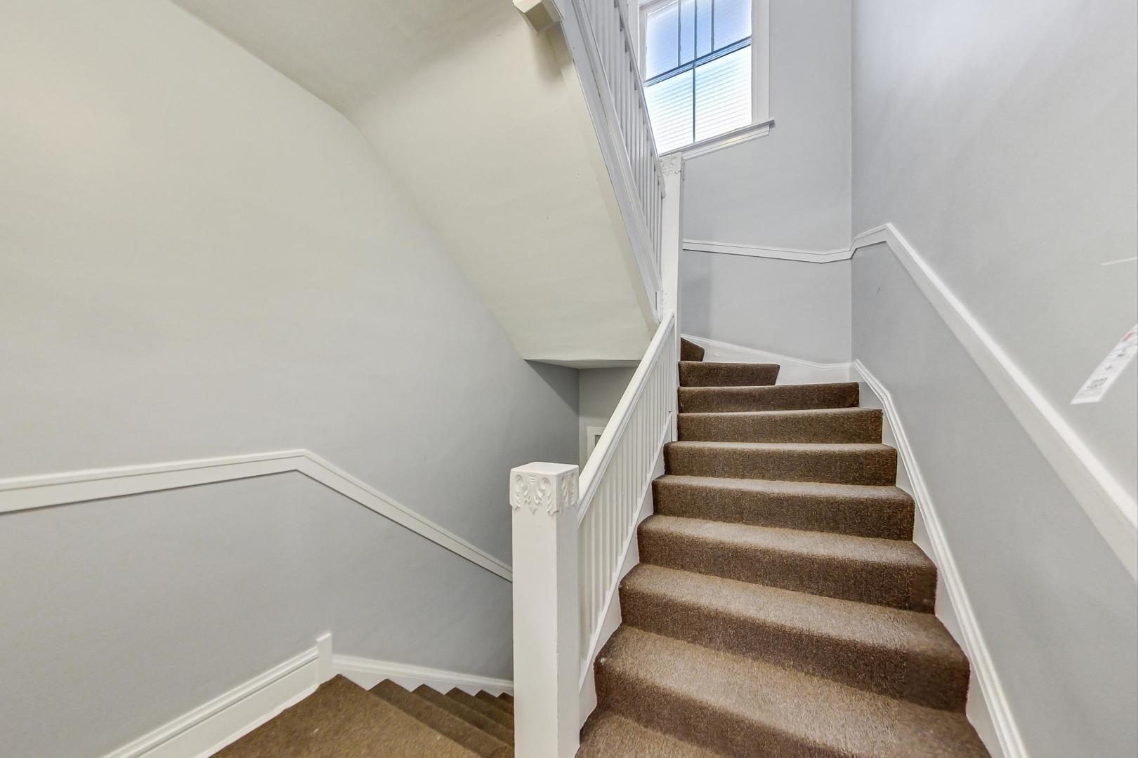 3908 North Wolcott Avenue, Unit 2 Chicago, IL 60613 - Photo 5 of 28