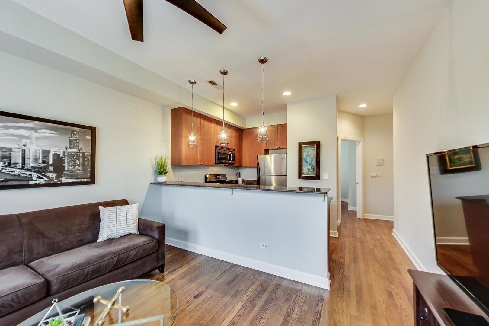 3908 North Wolcott Avenue, Unit 2 Chicago, IL 60613 - Photo 8 of 28
