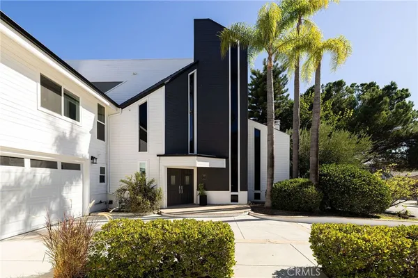 $3,370,000 | 25901 Nellie Gail Road, Laguna Hills, CA 92653