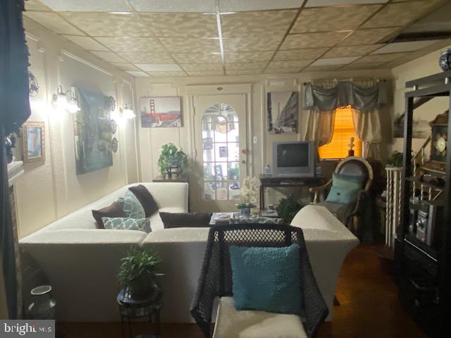 346 Huntley Road Upper Darby, PA 19082 - Photo 3 of 16