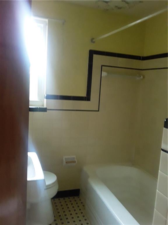 1950 Borland Road Pittsburgh, PA 15243 - Photo 8 of 11