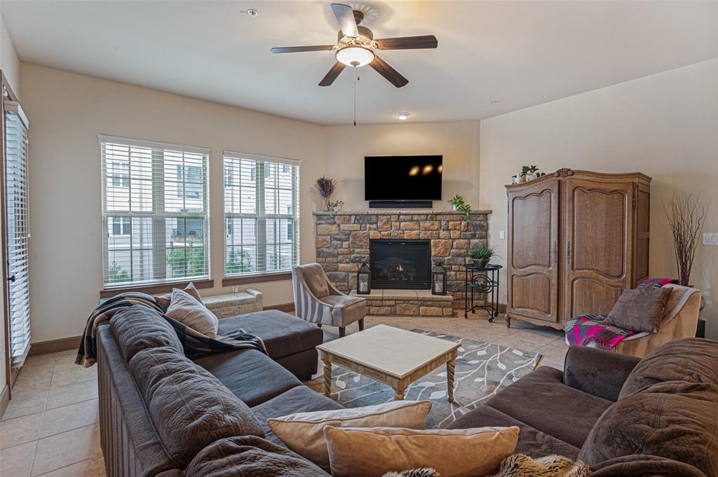 610 Via Ravello, Unit 212 Irving, TX 75039 - Photo 2 of 19 Gallery Image 2