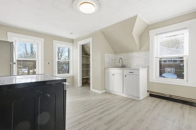 $2,000 | 29 Allen Street, Unit 3, Gardner, MA 01440