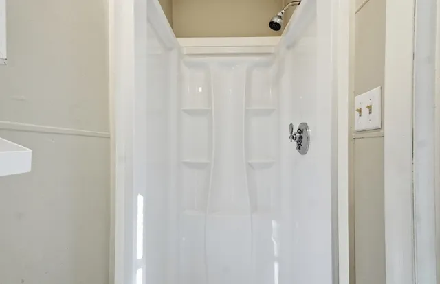 $2,000 | 29 Allen Street, Unit 3, Gardner, MA 01440