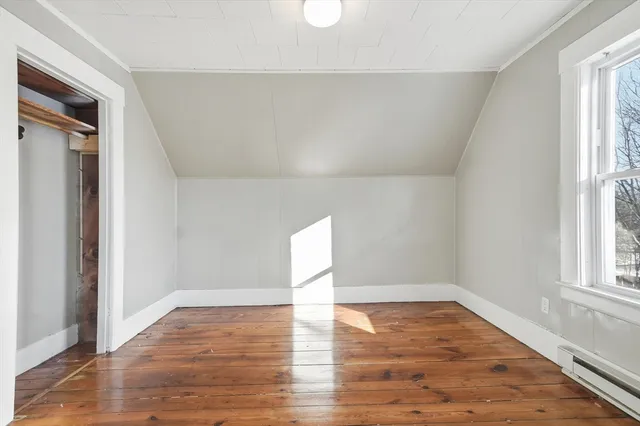 $2,000 | 29 Allen Street, Unit 3, Gardner, MA 01440