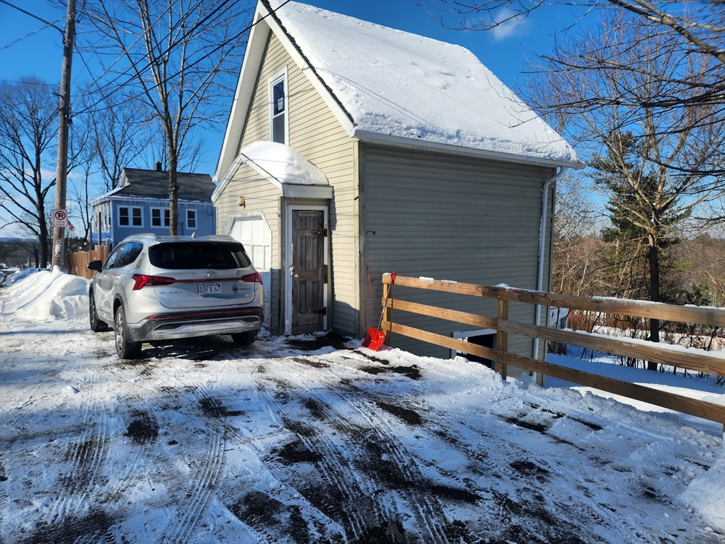 29 Allen Street, Unit 3 Gardner, MA 01440 - Photo 26 of 27