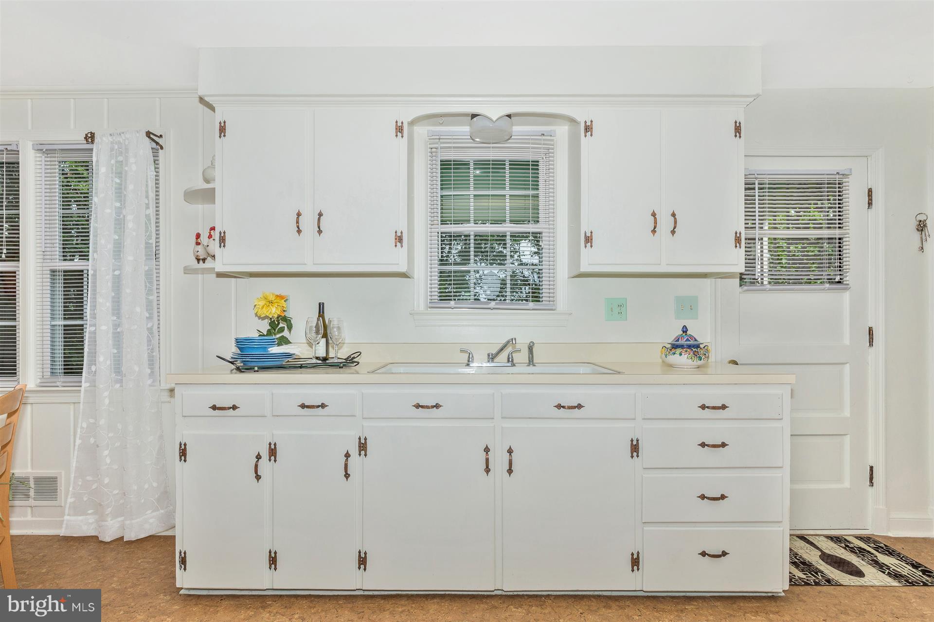 24200 Kings Valley Road Damascus, MD 20872 - Photo 12 of 29 Kitchen