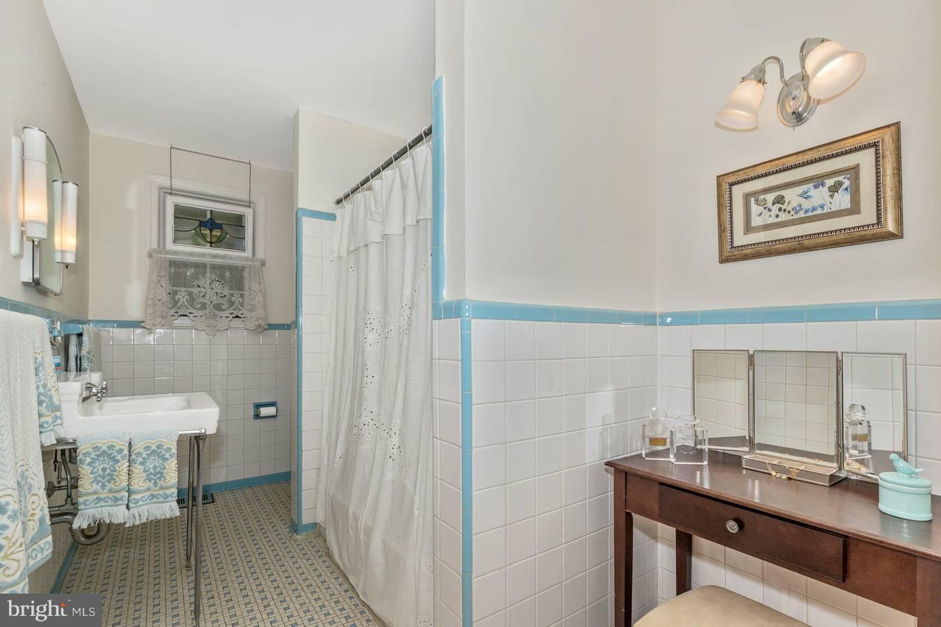 24200 Kings Valley Road Damascus, MD 20872 - Photo 14 of 29 Bath