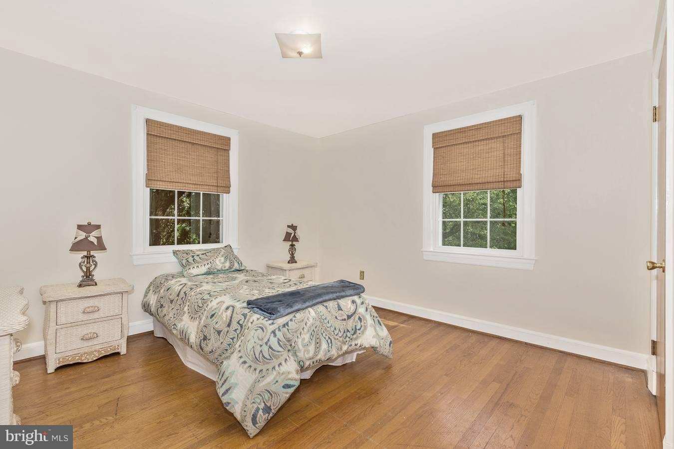 24200 Kings Valley Road Damascus, MD 20872 - Photo 17 of 29 Bedroom