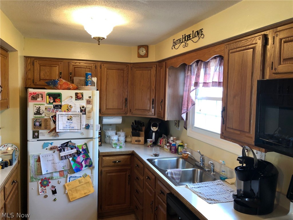 145 Morningside Road Niles, OH 44446 - Photo 3 of 12 Gallery Image 3
