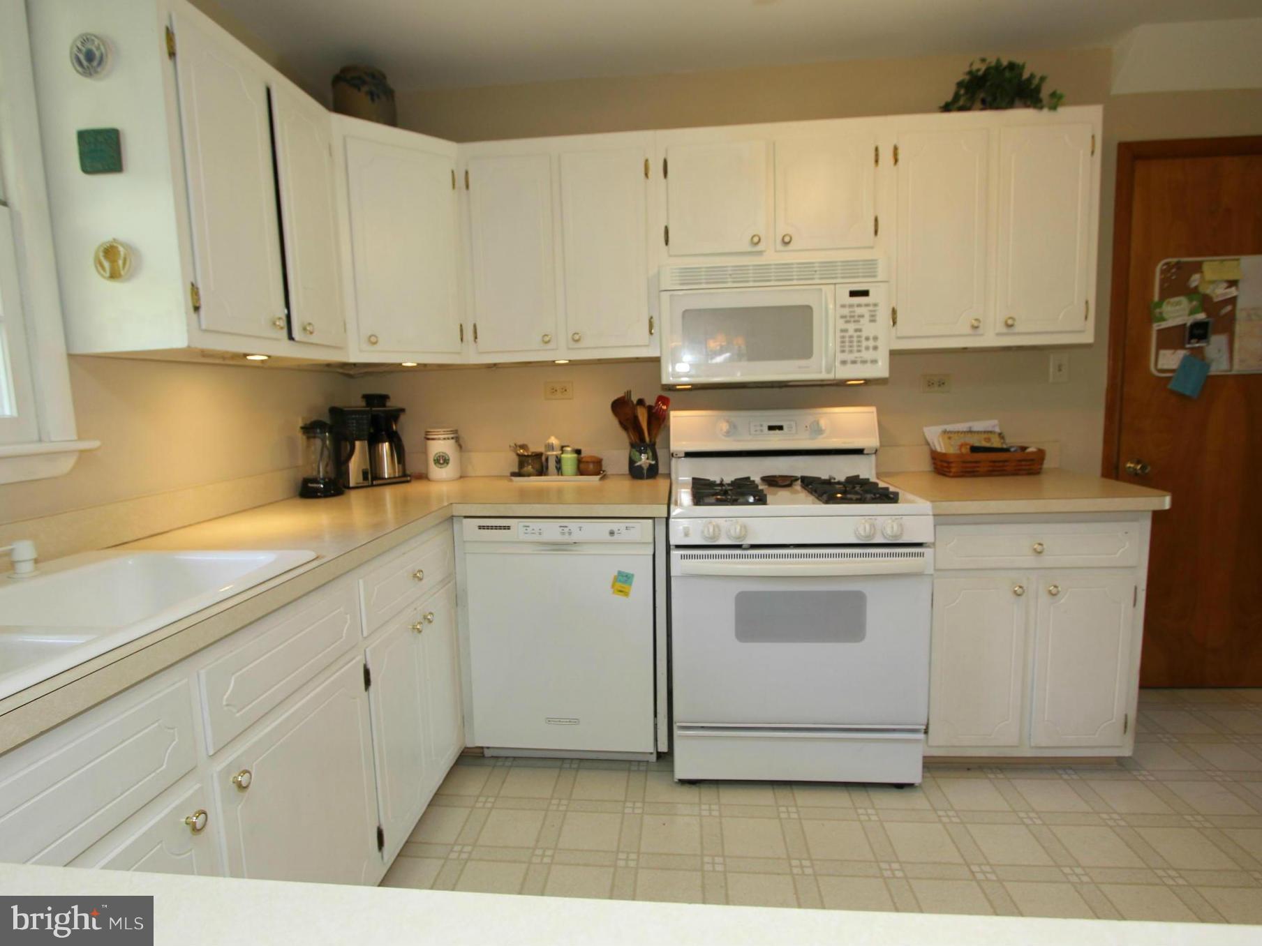 7633 Old Receiver Road Frederick, MD 21702 - Photo 7 of 27 Kitchen View #3