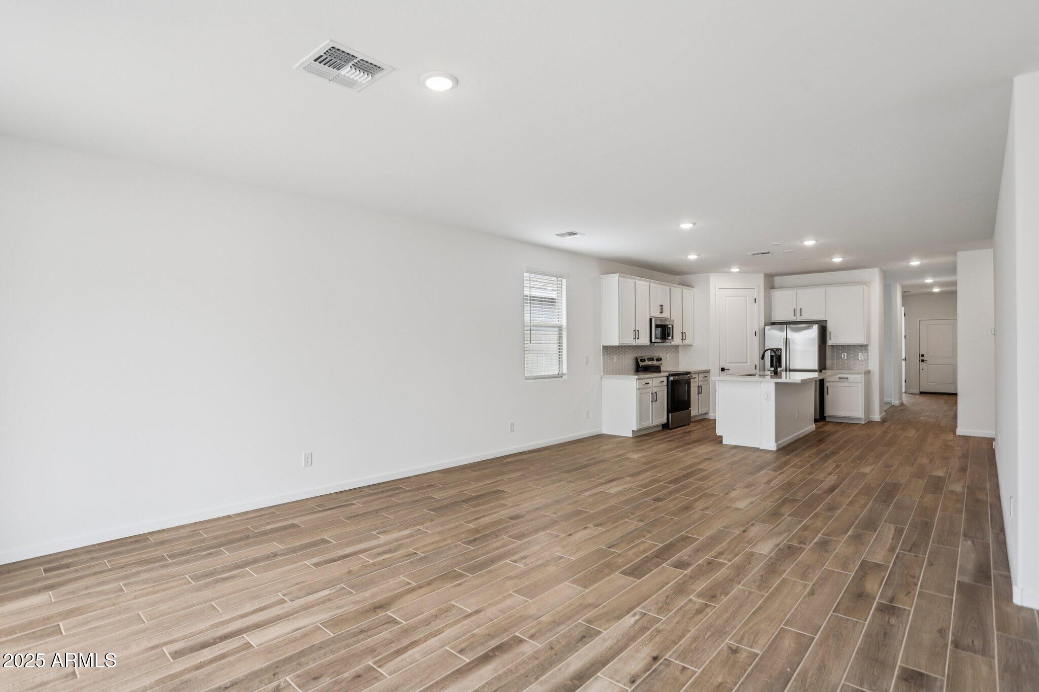 18224 La Senda Drive West Surprise, AZ 85387 - Photo 6 of 56 6-web-or-mls-La Senda Dr W-S2008-006