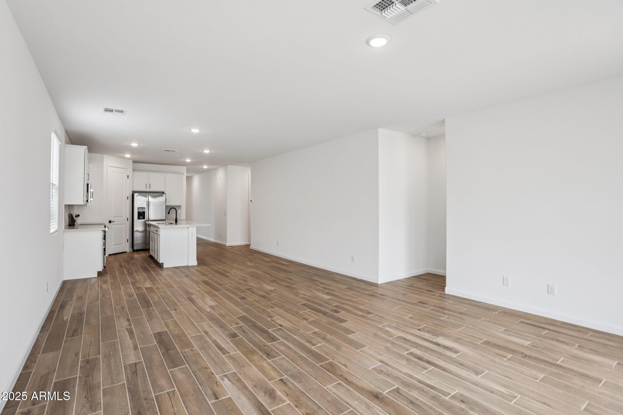 18224 La Senda Drive West Surprise, AZ 85387 - Photo 7 of 56 7-web-or-mls-La Senda Dr W-S2008-007