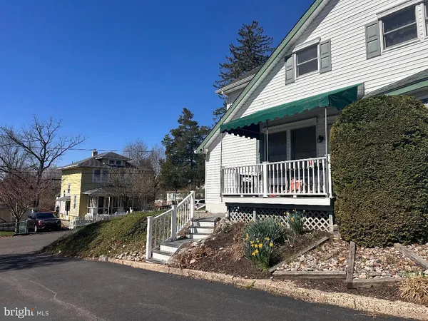 $1,995 | 633 Hampton Avenue, Southampton, PA 18966