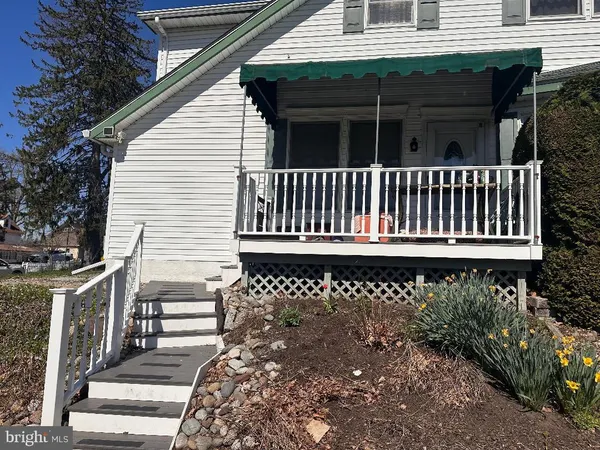 $1,995 | 633 Hampton Avenue, Southampton, PA 18966
