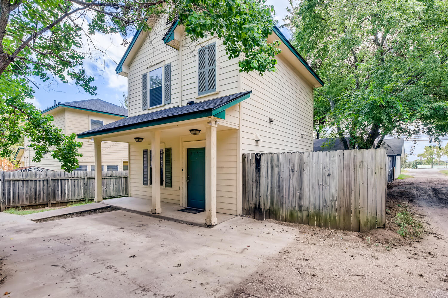 1206 Maple Avenue Austin, TX 78702 - Photo 37 of 37 Unit B alley access-Has its own 2 car driveway accessible from alley