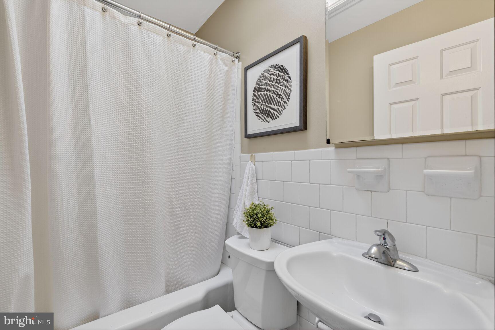 3413 Q Street Northwest Washington, DC 20007 - Photo 11 of 15