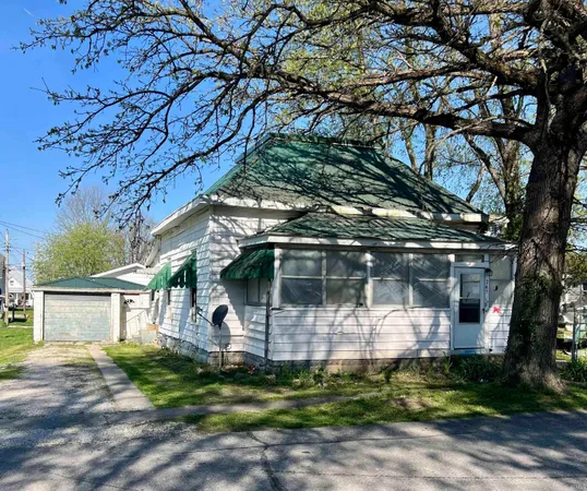 $79,900 | 245 South Franklin Street, Orleans, IN 47452