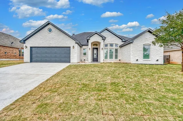 $443,000 | 505 Navajo Trail, McGregor, TX 76657