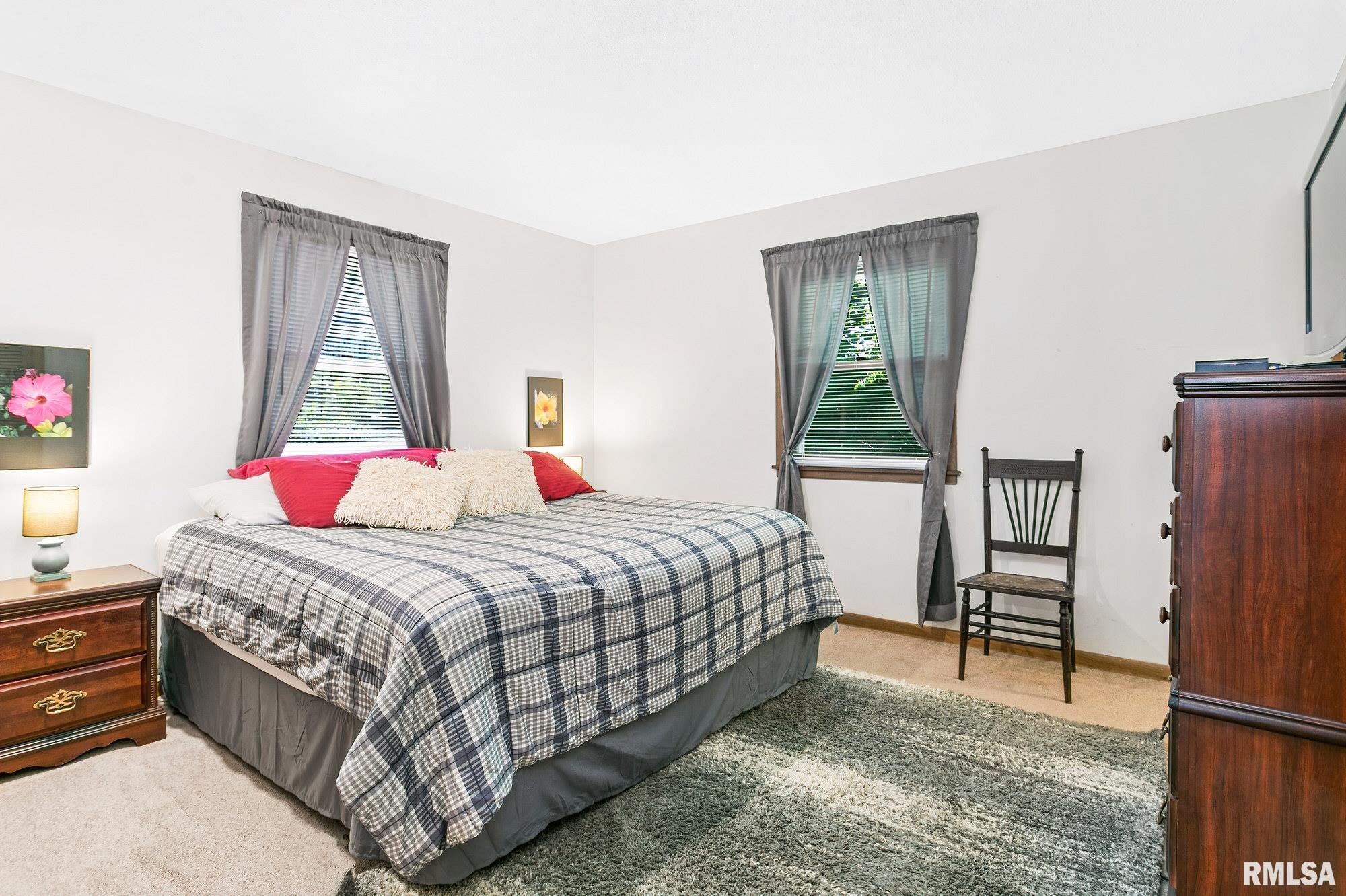 2411 Middle Road Davenport, IA 52803 - Photo 21 of 35 Gallery Image 21