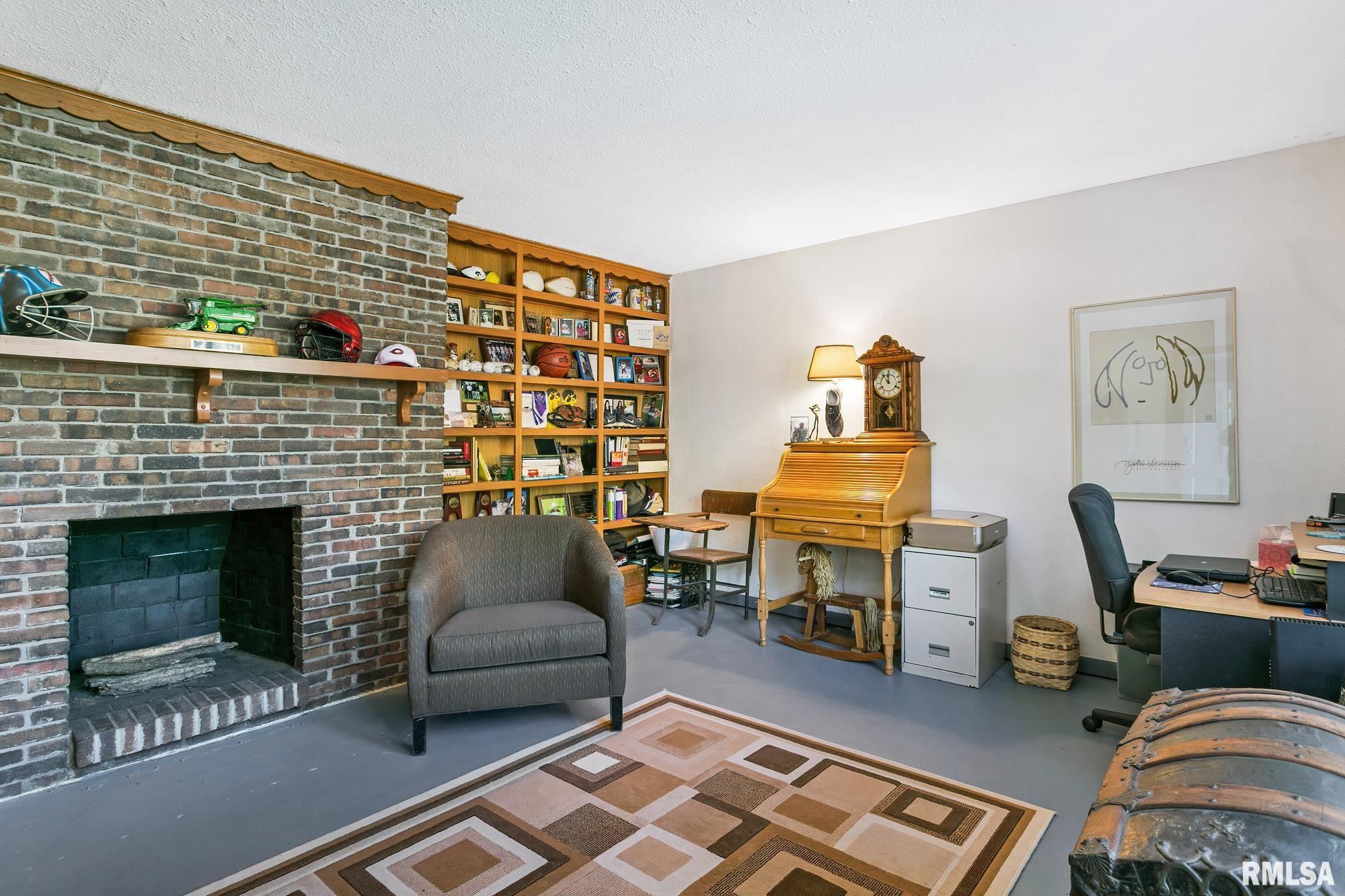 2411 Middle Road Davenport, IA 52803 - Photo 30 of 35 Gallery Image 30