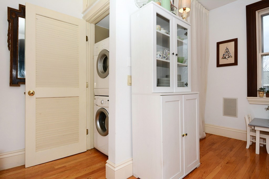 7 Winter Street, Unit 5 Salem, MA 01970 - Photo 18 of 41 a view of a livingroom with furniture and hardwood floor