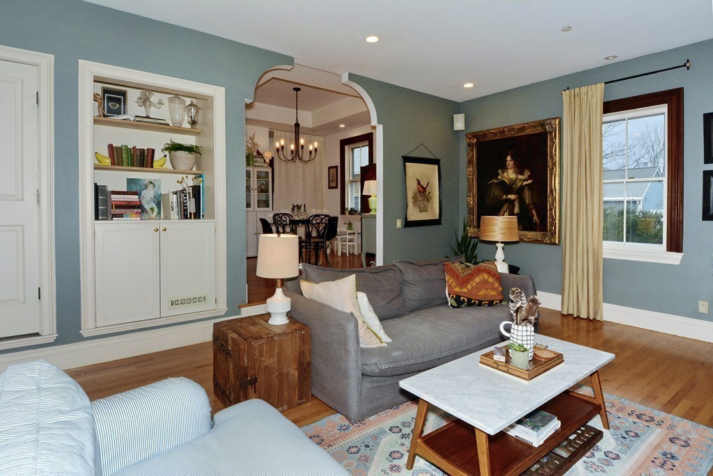 7 Winter Street, Unit 5 Salem, MA 01970 - Photo 7 of 41 a living room with furniture and wooden floor