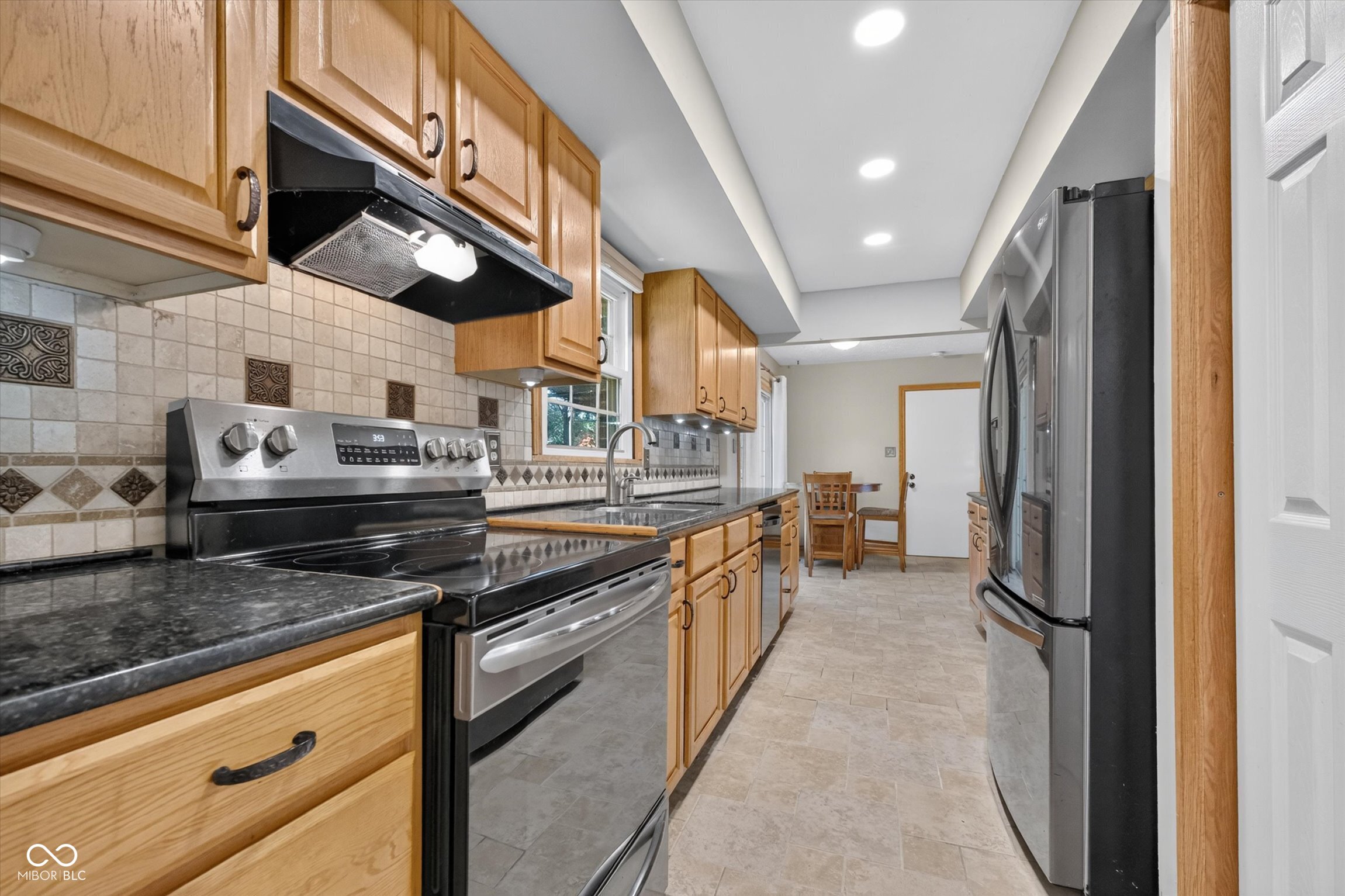 13344 Nottingham Road Fishers, IN 46038 - Photo 10 of 25 Gallery Image 10