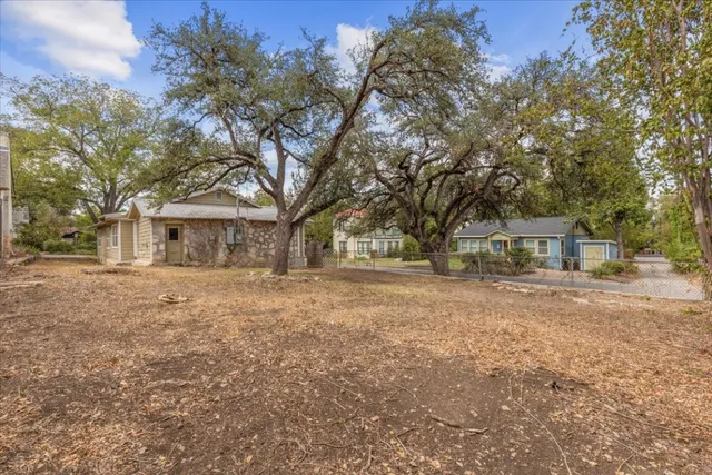 $885,000 | 1801 Travis Heights Boulevard, Austin, TX 78704