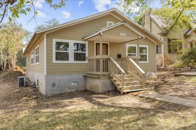 $885,000 | 1801 Travis Heights Boulevard, Austin, TX 78704