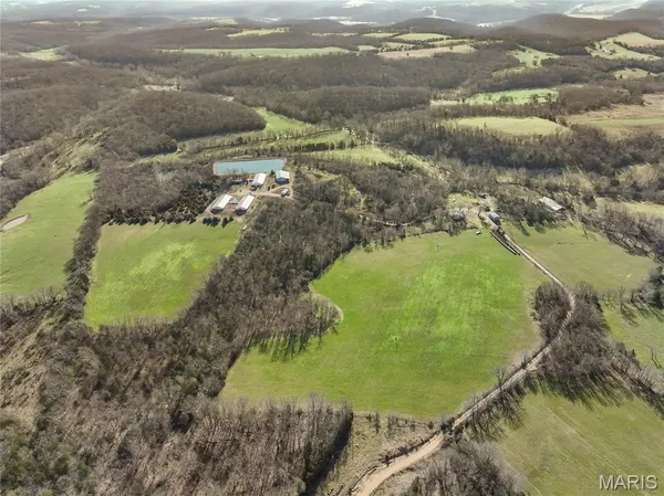 $449,500 | 12784 Highway 28, Vienna, MO 65582