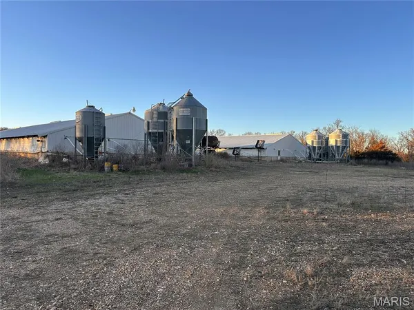 $449,500 | 12784 Highway 28, Vienna, MO 65582