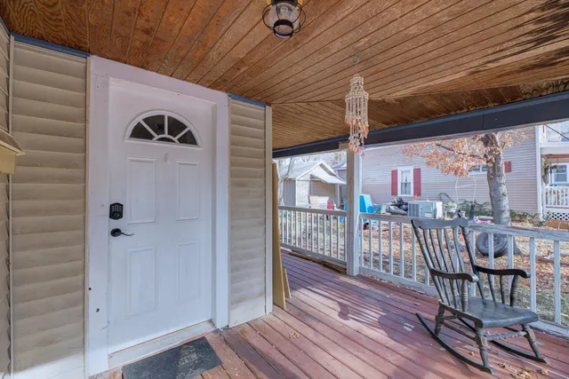 $169,900 | 1226 East 8th Avenue, Winfield, KS 67156