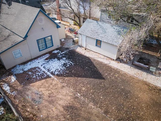 $169,900 | 1226 East 8th Avenue, Winfield, KS 67156