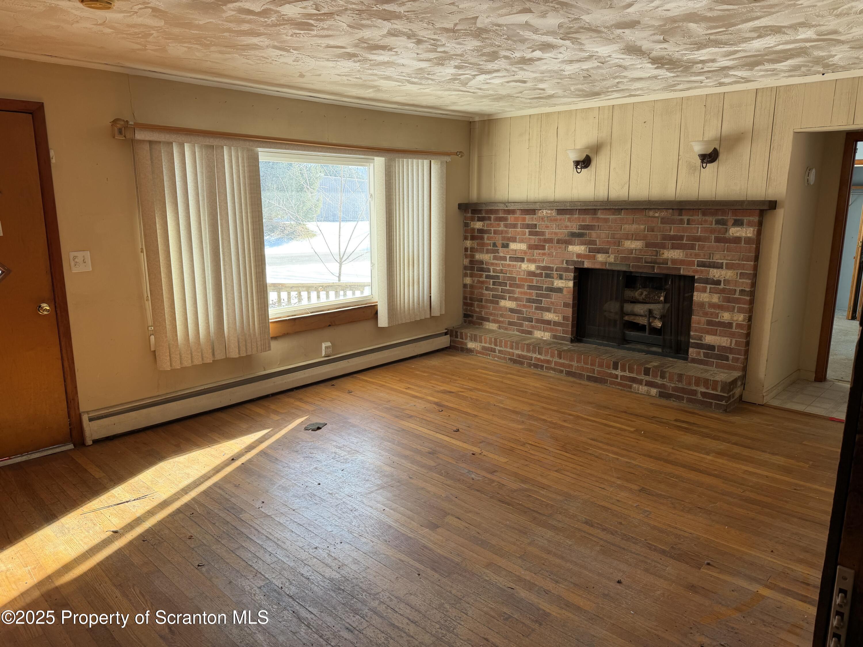 1055 Blue Ridge Avenue Matamoras, PA 18336 - Photo 14 of 27 FAMILY ROOM