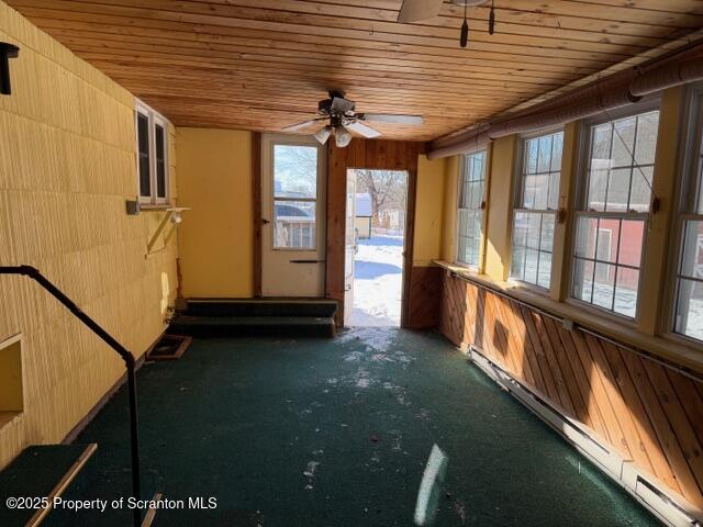 1055 Blue Ridge Avenue Matamoras, PA 18336 - Photo 9 of 27 SUN PORCH