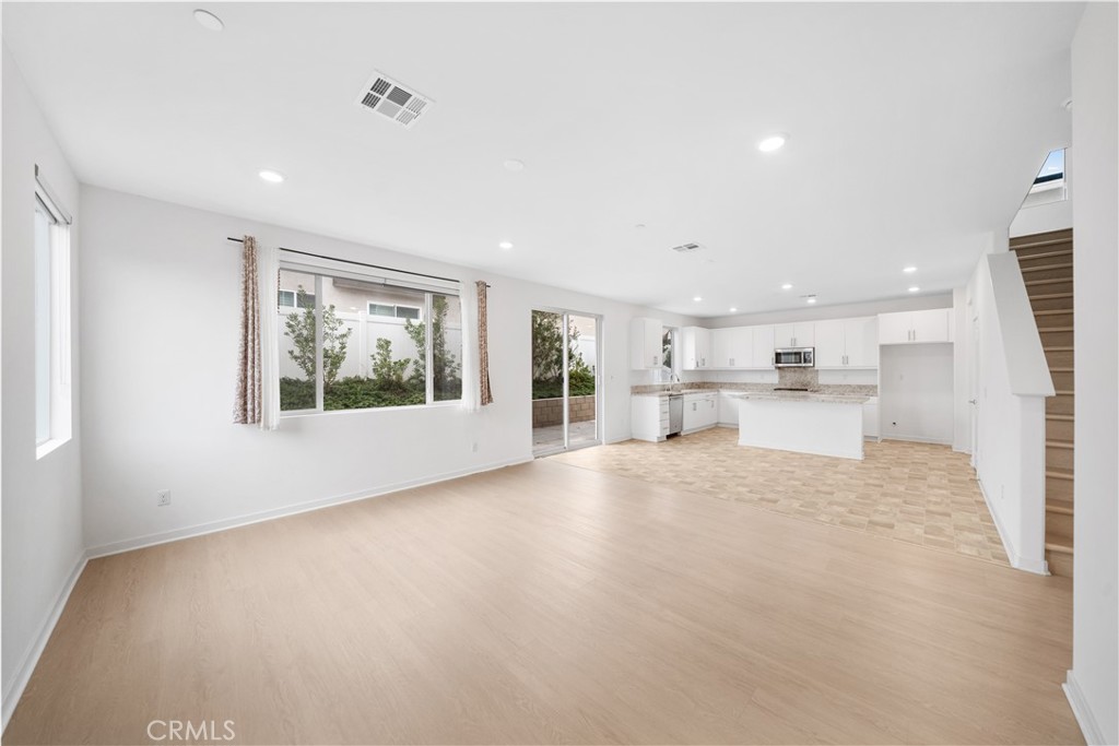 542 Colorado Drive Rialto, CA 92377 - Photo 14 of 68