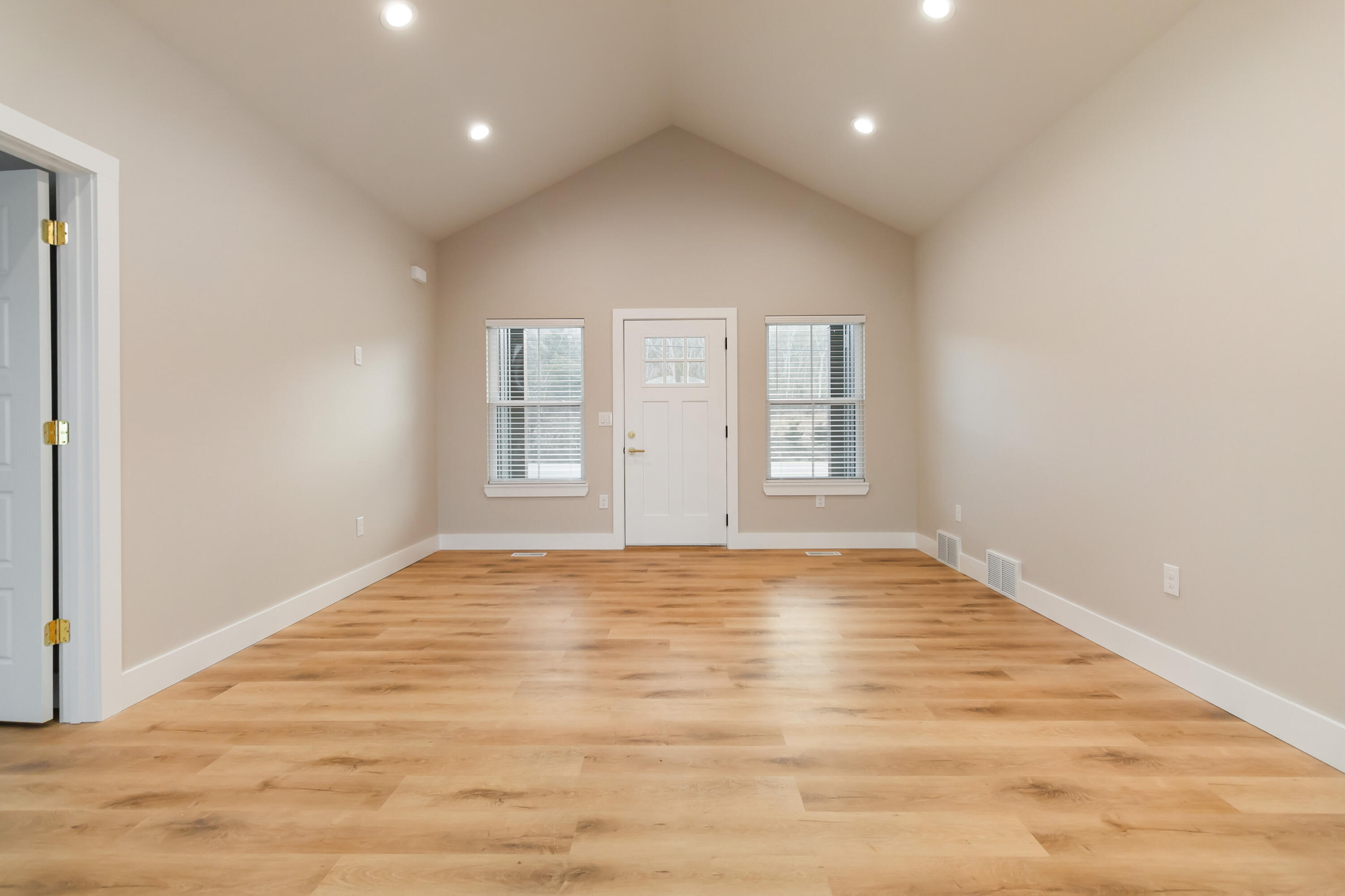 1129 Dahl Road Somerset, KY 42503 - Photo 12 of 45 010