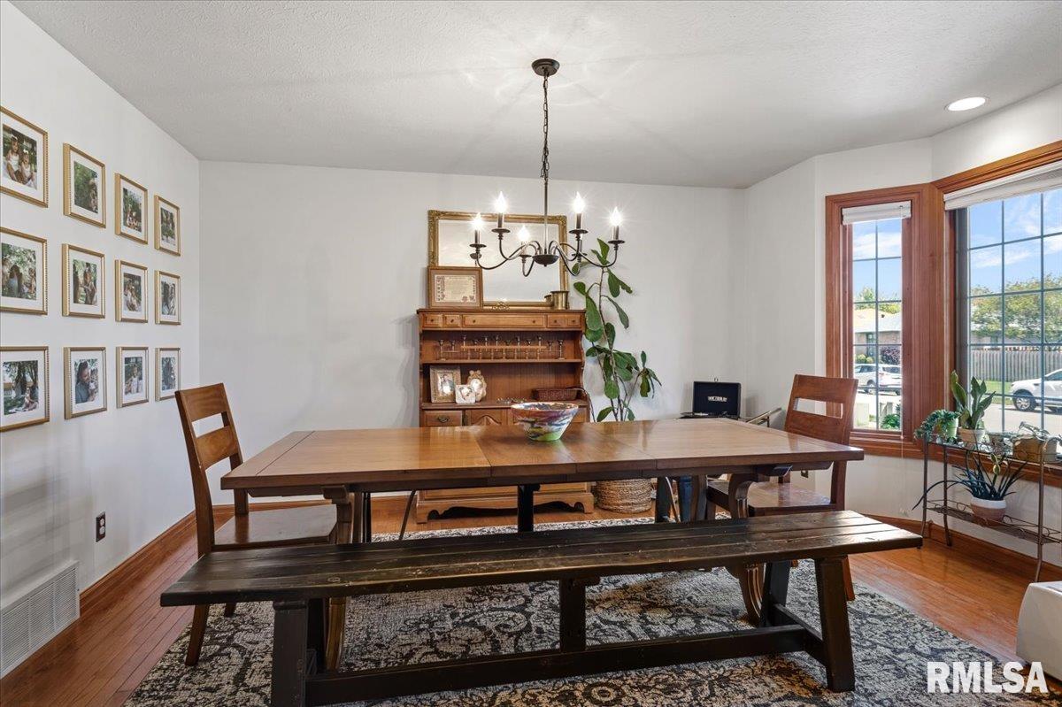3821 Ryebrook Court Springfield, IL 62704 - Photo 19 of 55 Gallery Image 19
