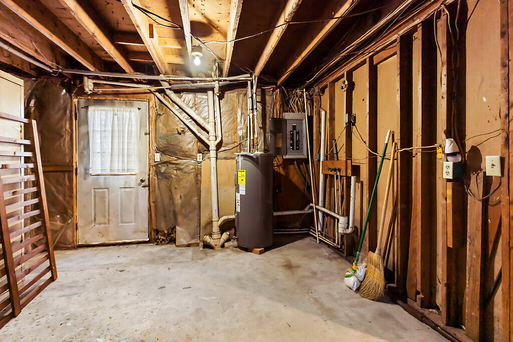 6 Lookout Lane Raymond, ME 04071 - Photo 43 of 44 24_BP5A6553_DxO_mls