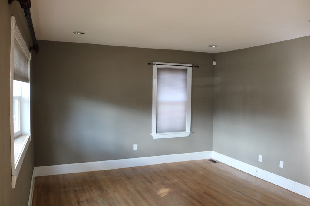 27 Reed Street Springfield, MA 01109 - Photo 10 of 15 Gallery Image 10