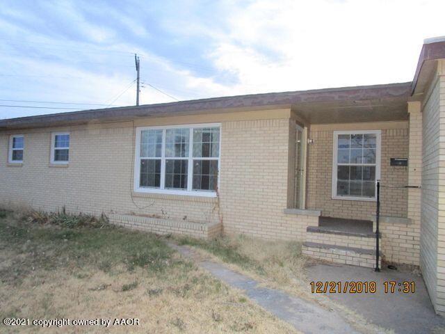 Single Family Multi Units Borger, TX 79007 - Photo 3 of 4 a front view of a house