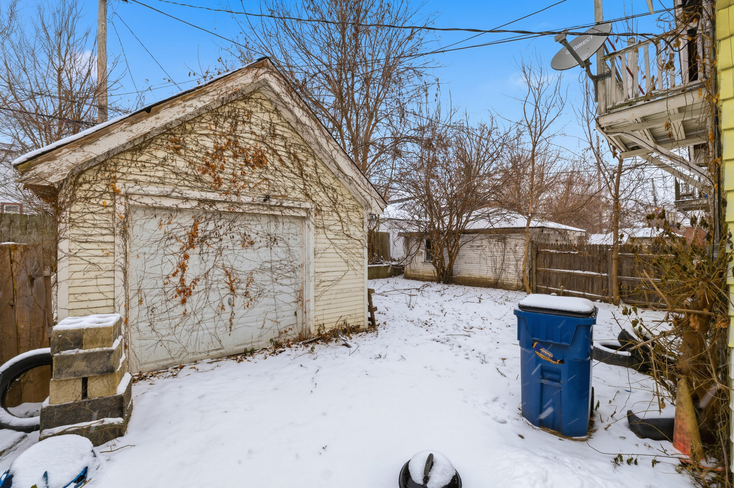 3041 North 56th Street Milwaukee, WI 53210 - Photo 6 of 7 Garage