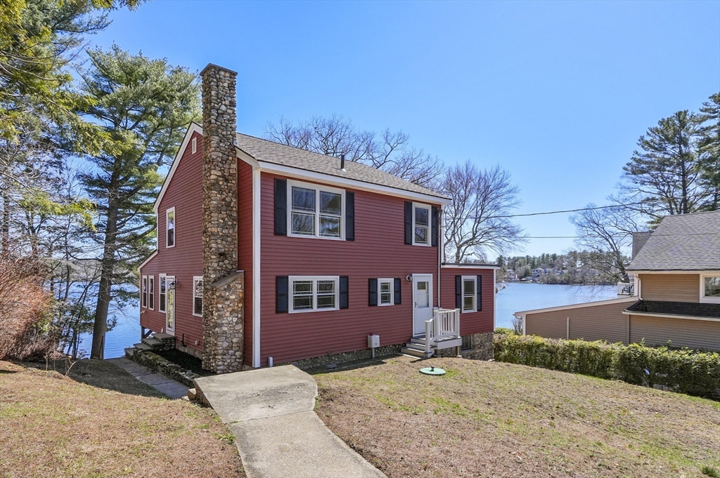 19 Loveland Road Webster, MA 01570 - Photo 1 of 42 Gallery Image 1