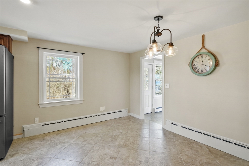 19 Loveland Road Webster, MA 01570 - Photo 12 of 42 Gallery Image 12