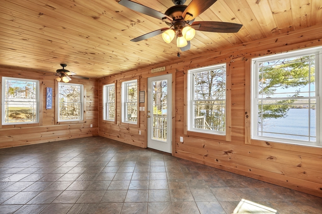19 Loveland Road Webster, MA 01570 - Photo 17 of 42 Gallery Image 17