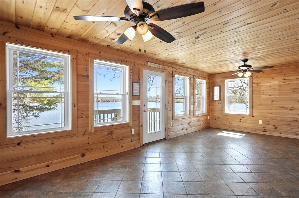 19 Loveland Road Webster, MA 01570 - Photo 18 of 42 Gallery Image 18